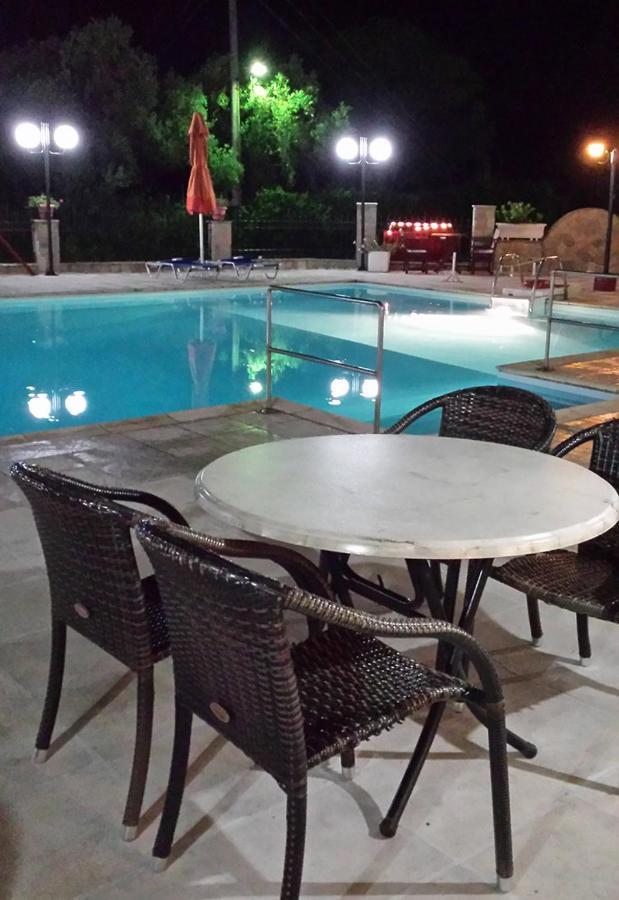 Golden Beach Koukounaries ภายนอก รูปภาพ